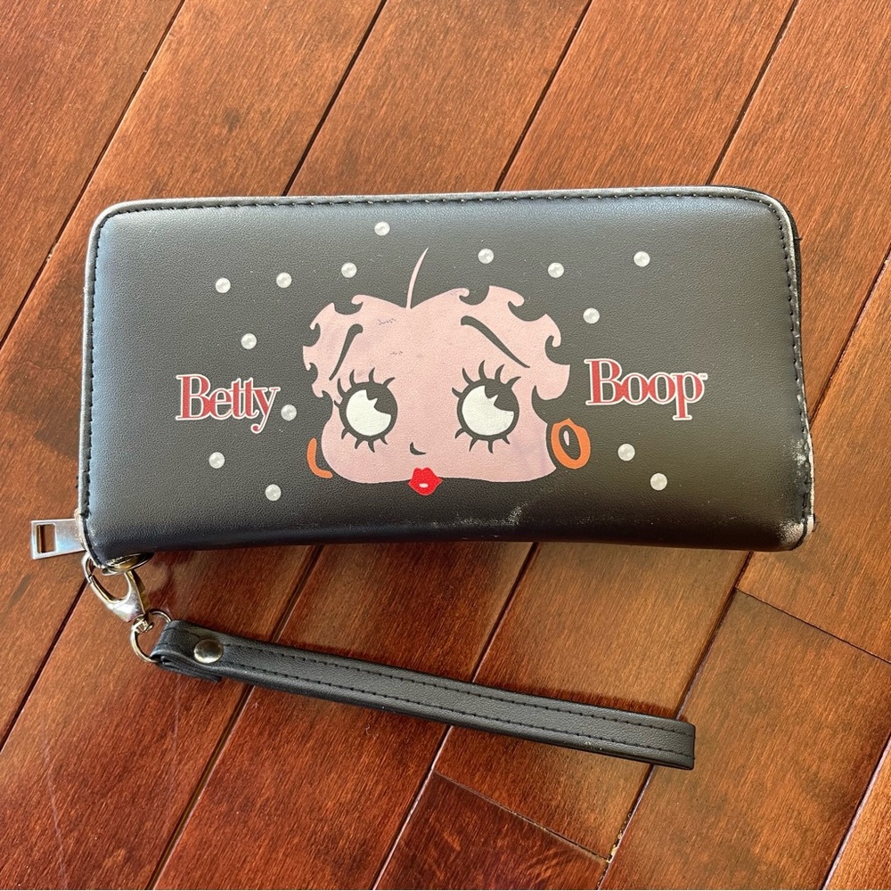Betty Boop Black Wristlet Wallet